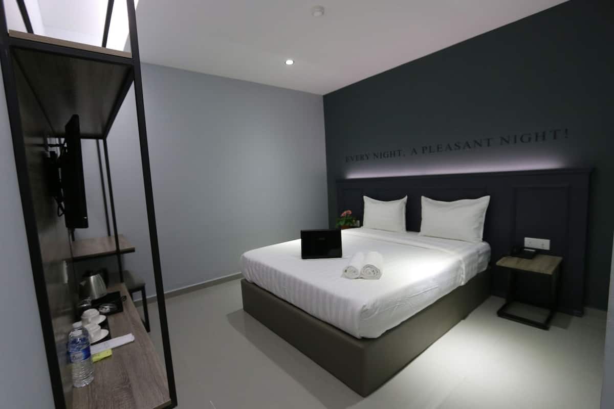 4 Schlafzimmer, Schreibtisch, Bügeleisen/Bügelbrett, kostenloses WLAN