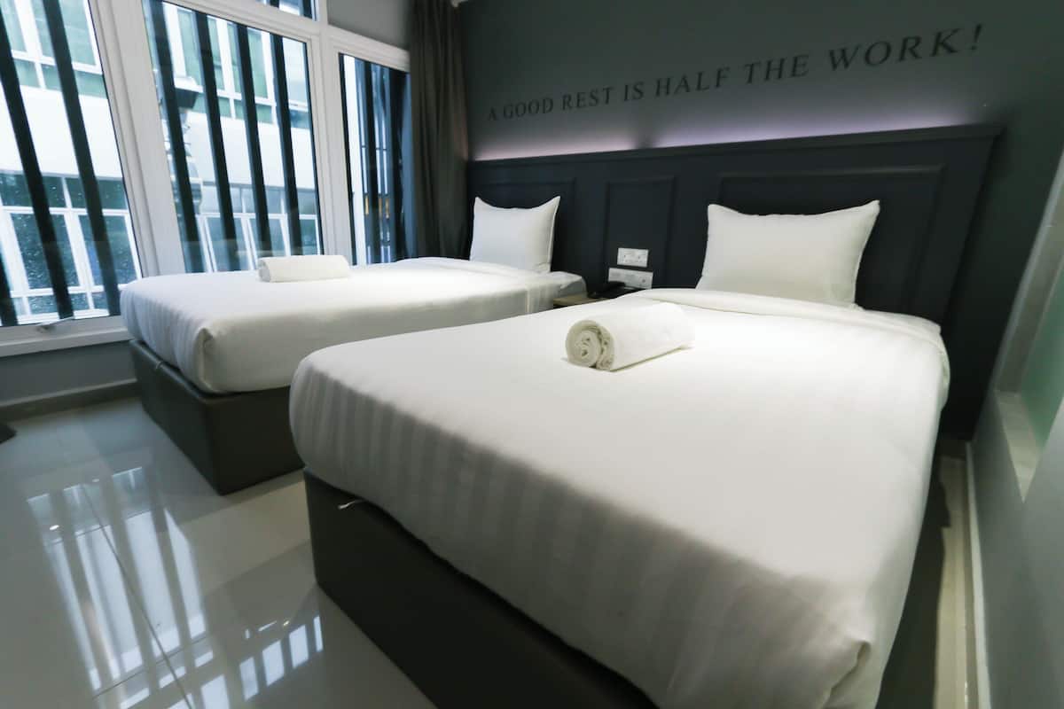 4 bedrooms, desk, iron/ironing board (on request), free WiFi