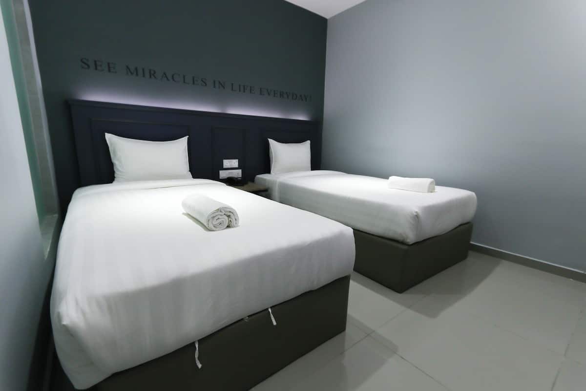 4 bedrooms, desk, iron/ironing board (on request), free WiFi