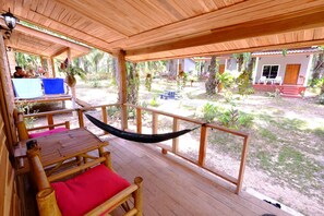 Standard Room with Garden View (Fan) | ลานระเบียง/นอกชาน