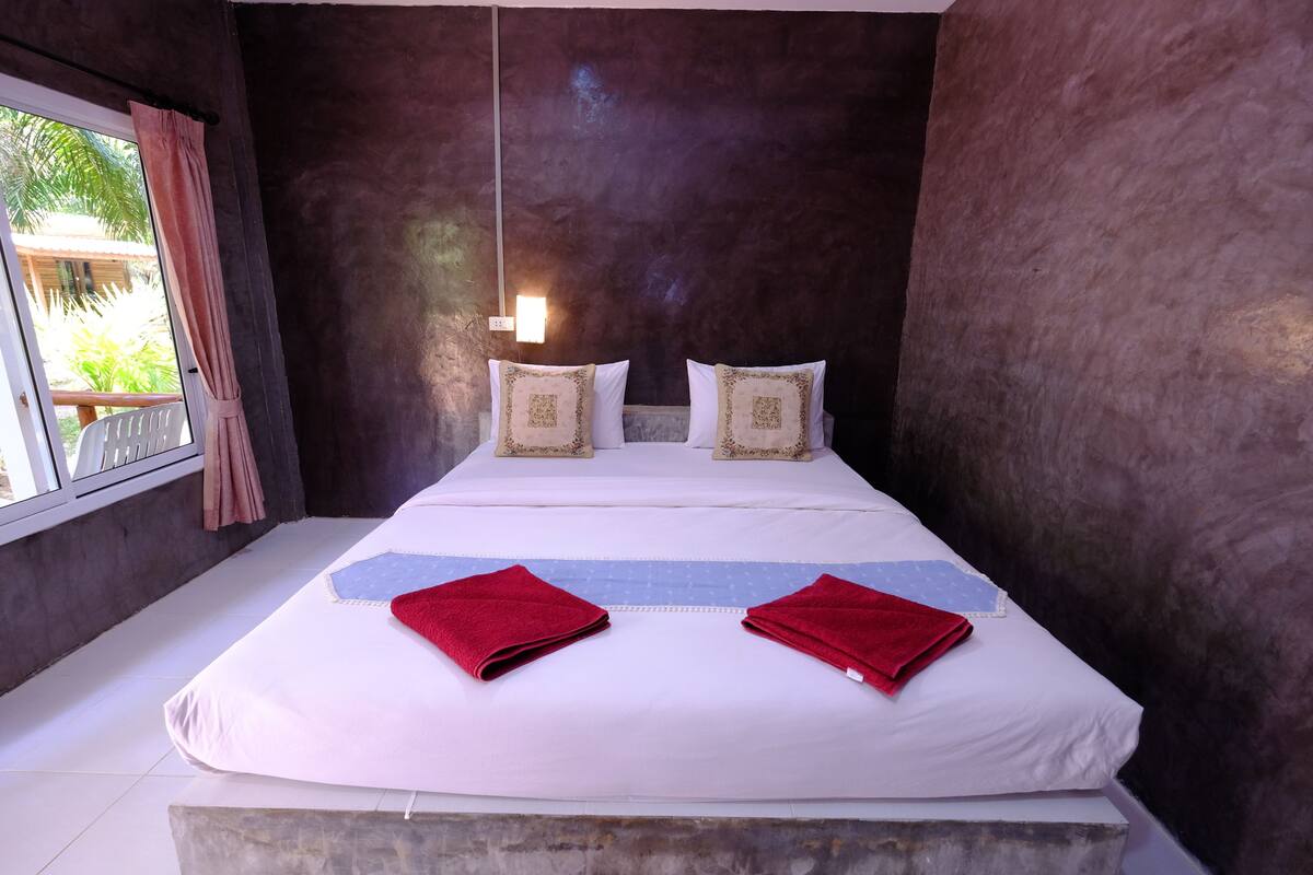 Standard Room with Air-conditioned