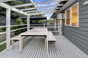 Terrace/patio - Stylish Coastal Retreat (Rye)