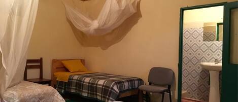 Familienbungalow, Blick auf den Innenhof