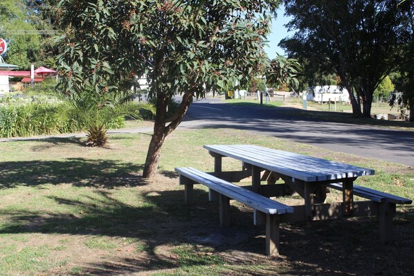 Grill-/Picknickplatz
