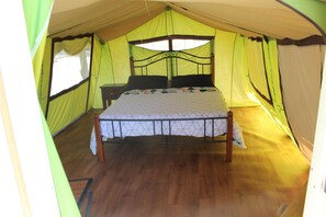 Tienda, vistas al parque | Ropa de cama