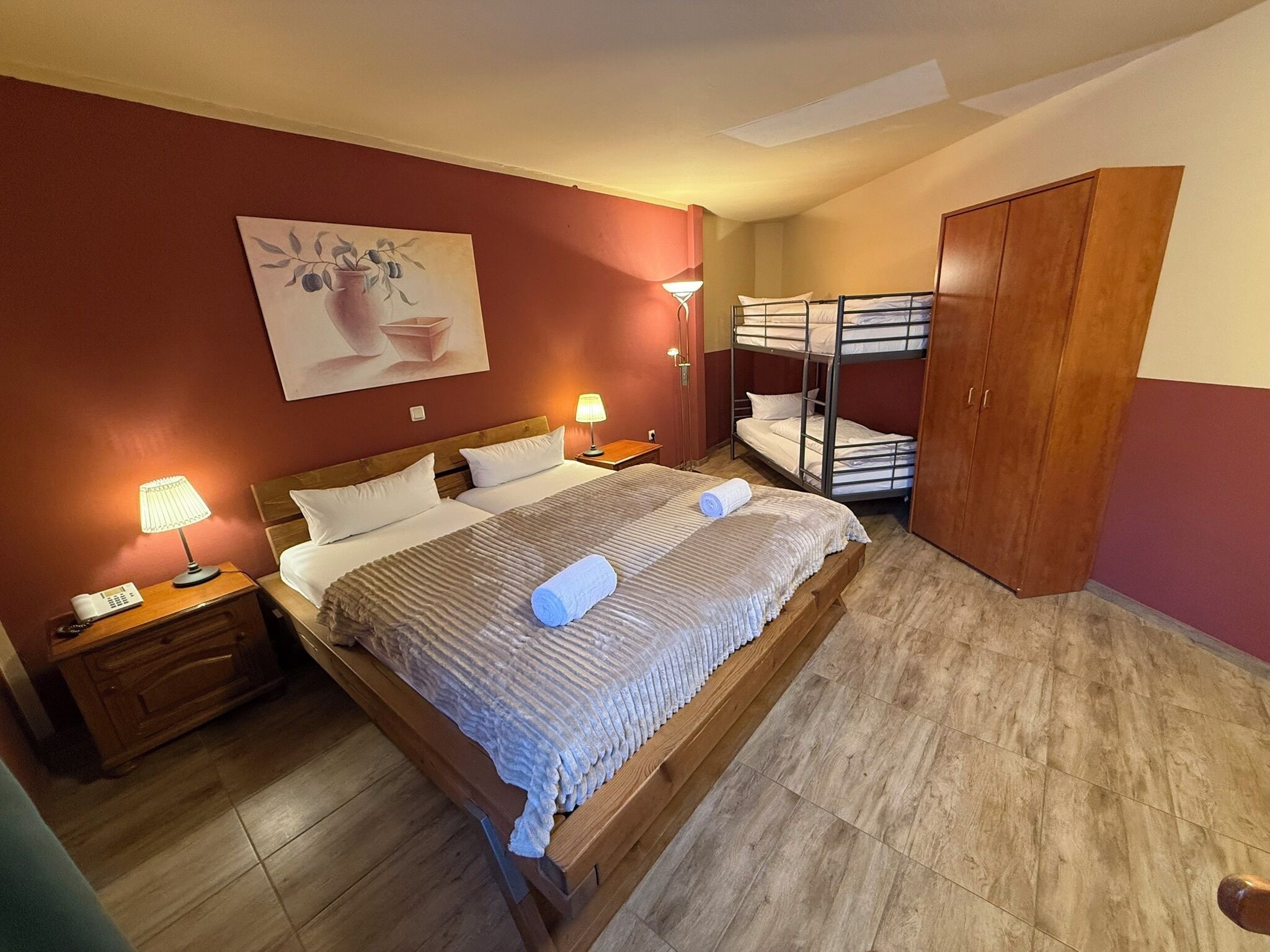 Standard-Dreibettzimmer | Schreibtisch, kostenloses WLAN