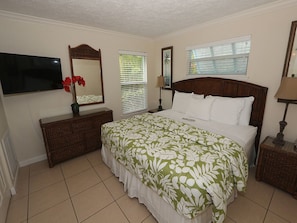 1 bedroom, iron/ironing board, free WiFi, bed sheets - Coastal Comfort – Silver Sands Resort #233 by RVA (Longboat Key)