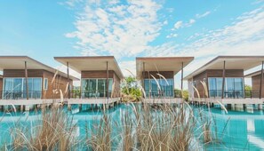 สระว่ายน้ำ