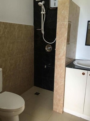 2 bedrooms, in-room safe, desk, free WiFi - Unit at The Courtyards Baguio (Baguio)