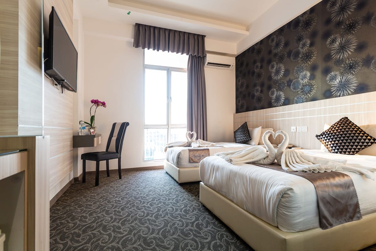 Quarto duplo luxo | Frigobar, quartos à prova de som, ferros/tábuas de passar roupa