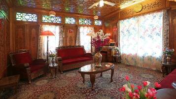 Luxury Double or Twin Room, Lake View | Living area | Flat-screen TV, fireplace, pay movies