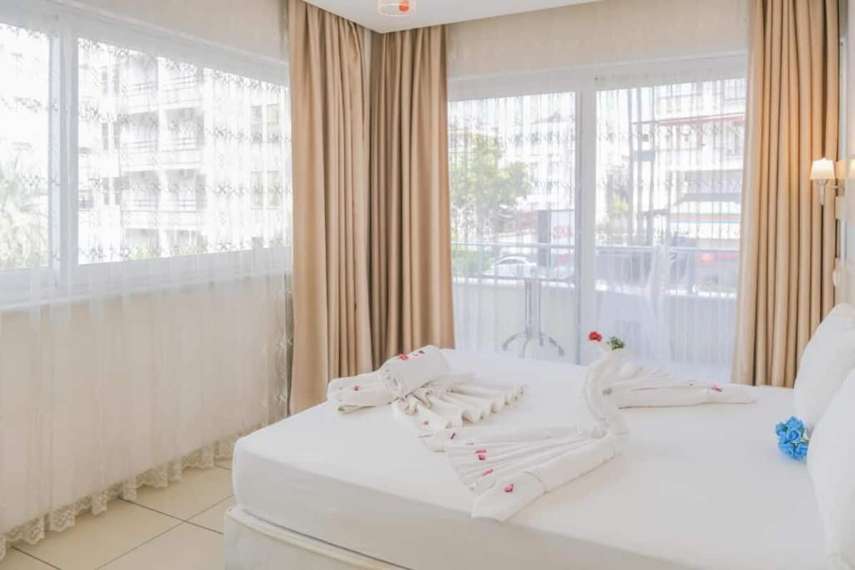 Familie appartement, balkon | 1 slaapkamer, individueel gedecoreerd, individueel gemeubileerd