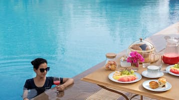 Outdoor pool, pool loungers
