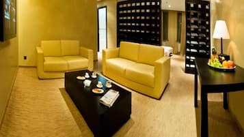 Flat-screen TV, pay movies