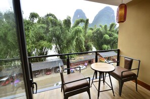 望春-观景阳台双床房 | 阳台