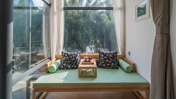 Deluxe Family Room B