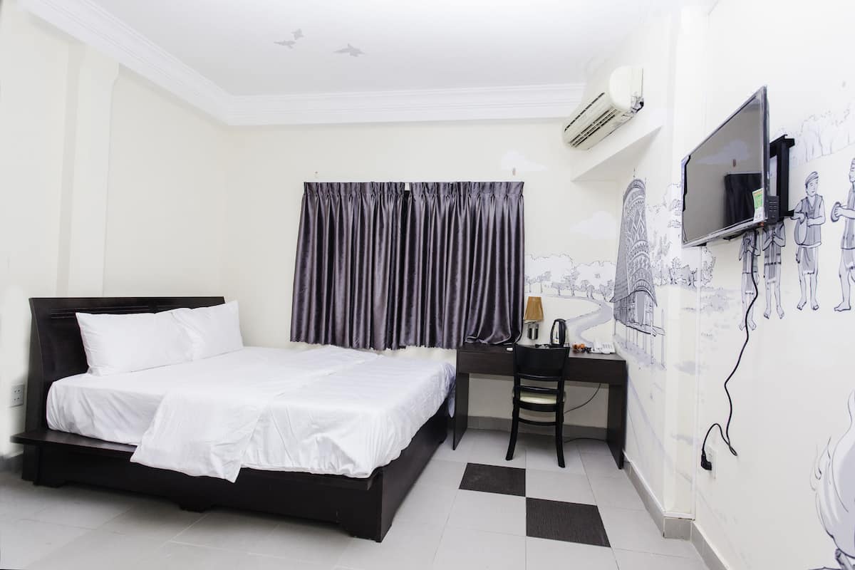 Chambre double | Bureau, rideaux d’obscurcissement, accès au Wi-Fi (inclus)