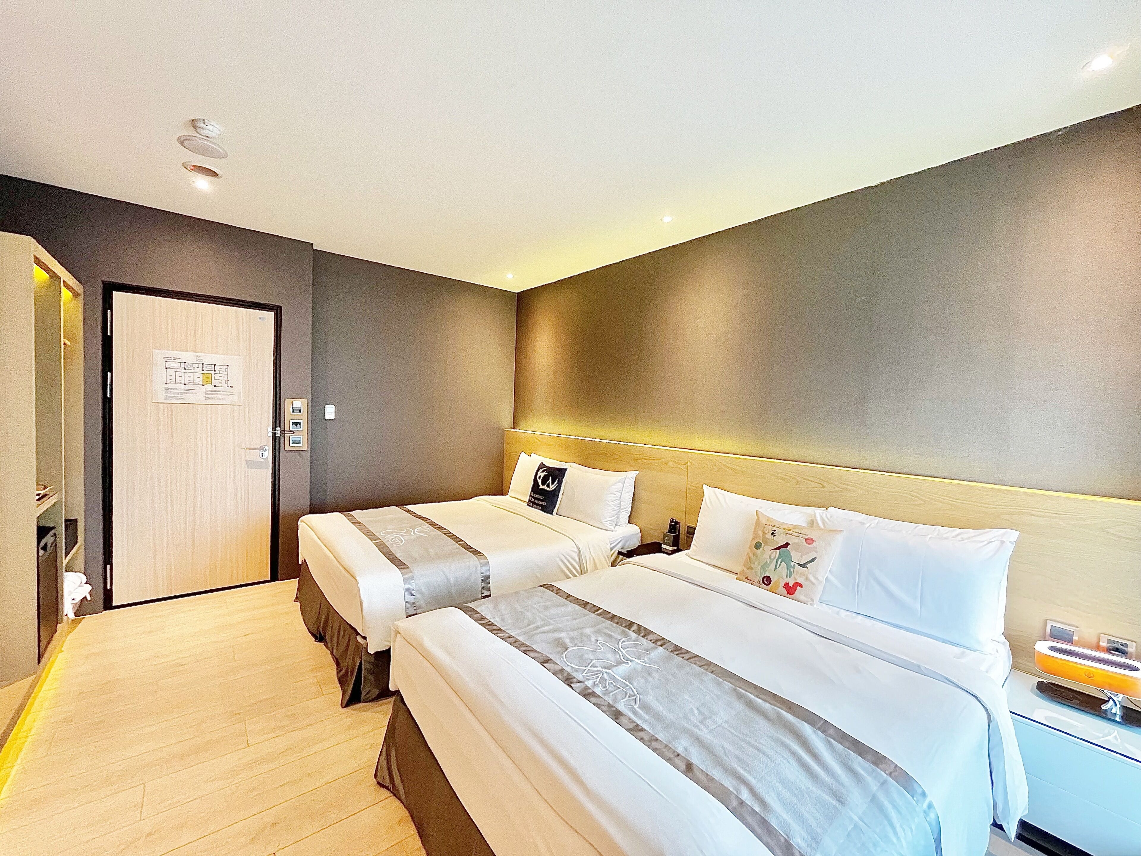 double room - room select at check- in (check in after 19:00 pm) | down duvets, in-room safe, desk, blackout curtains