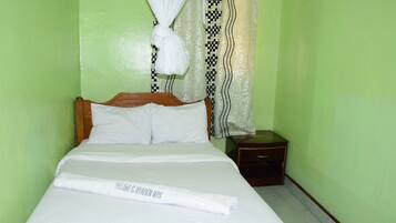 Double Room | Free WiFi, bed sheets