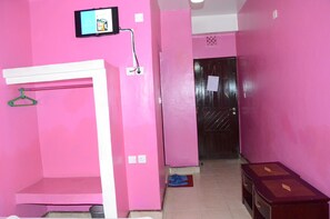 Familienzimmer | Wohnbereich | Flachbildfernseher