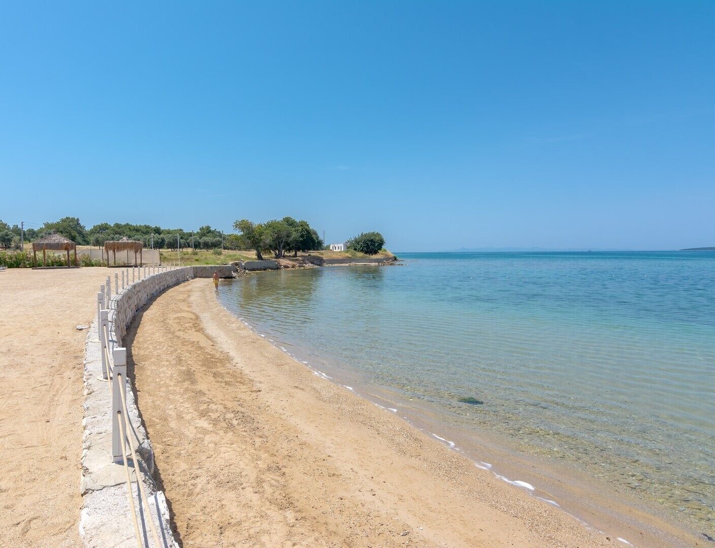 beach nearby, white sand