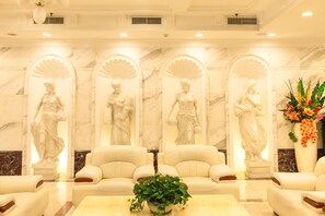 บริเวณนั่งเล่นที่ล็อบบี้