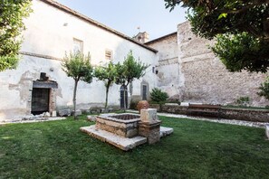 Courtyard - Dimora Storica Conventino (Mentana)