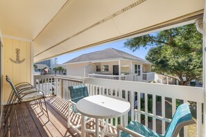 Property grounds - Condo #7203 is a 2 Bedroom on the Beachwalk. (Destin)