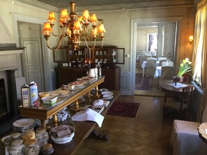 Free daily continental breakfast - Hellefors Herrgård (Hallefors)