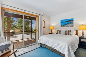5 bedrooms, iron/ironing board, free WiFi, bed sheets - Dollar Point Retreat: High-Ceiling Lakeview Villa Perfect for Large Groups (Tahoe City)