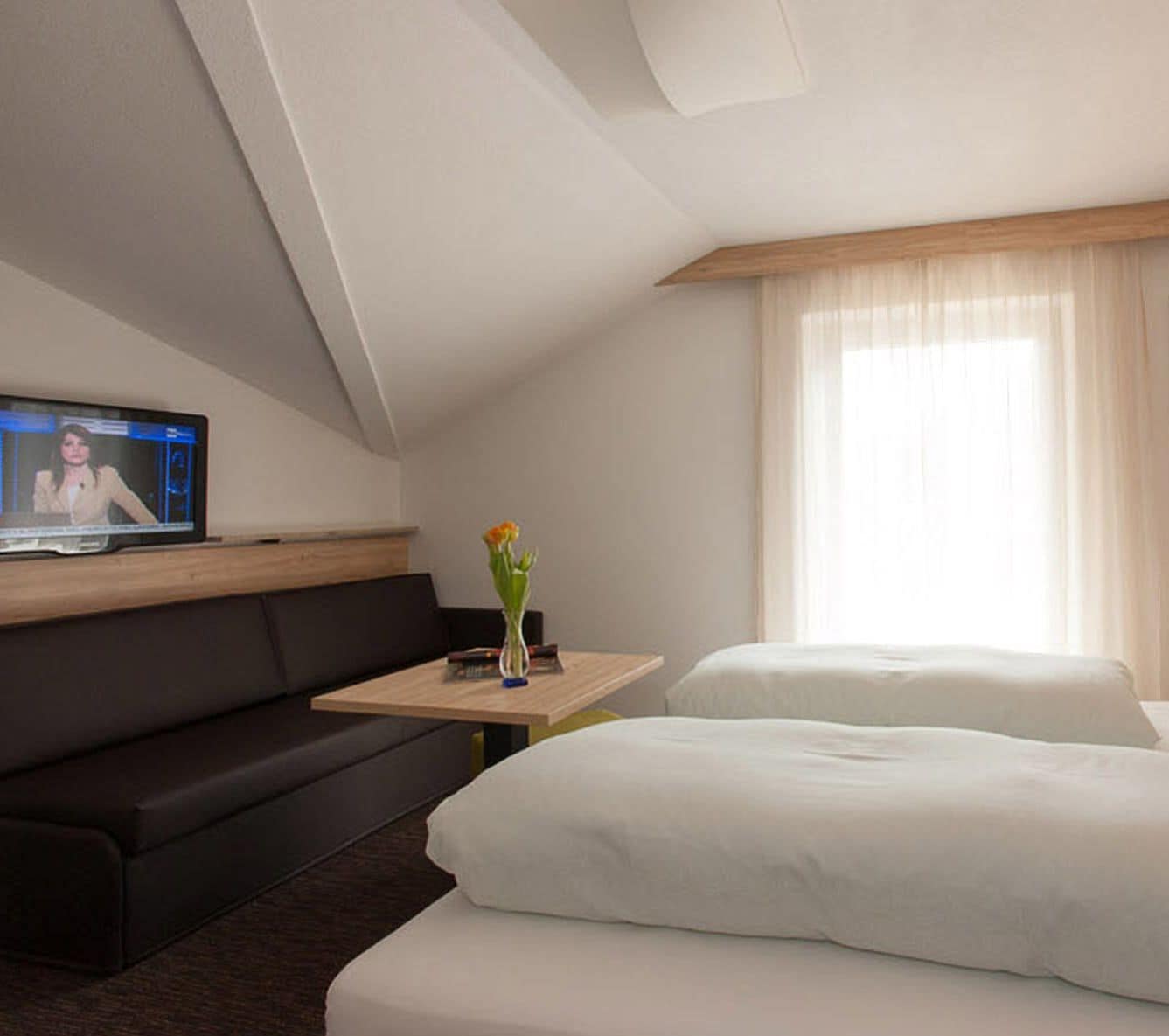 double or twin room, balcony | in-room safe, desk, soundproofing, free wifi