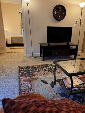 1 habitación, tabla de planchar con plancha, wifi gratis y ropa de cama 