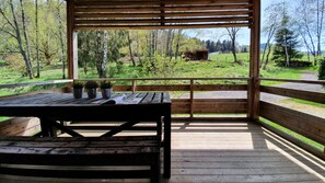 Chalet (6 pers) | Private kitchen | Fridge, stovetop, highchair