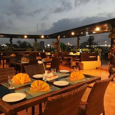 Maisonette Hotel & Resort - Lahore