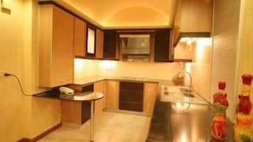 Fridge, microwave, coffee/tea maker