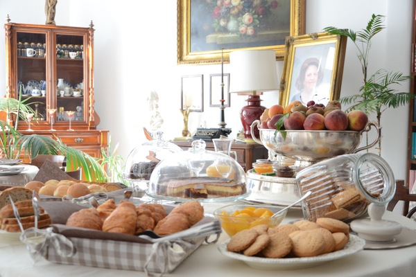 Free buffet breakfast
