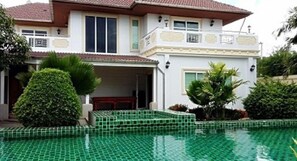 Outdoor pool - Wongsuwan Pool Villa (Hua Hin)