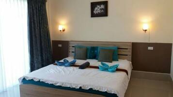 Rollaway beds, free WiFi