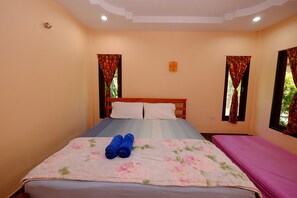 Superior Bungalow with Air-conditioner | Rollaway beds, free WiFi - Bulan Bungalow Lanta (Ko Lanta)