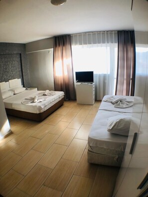 3 KiÅilik Oda | Ücretsiz kablosuz İnternet, çarşaf takımı 