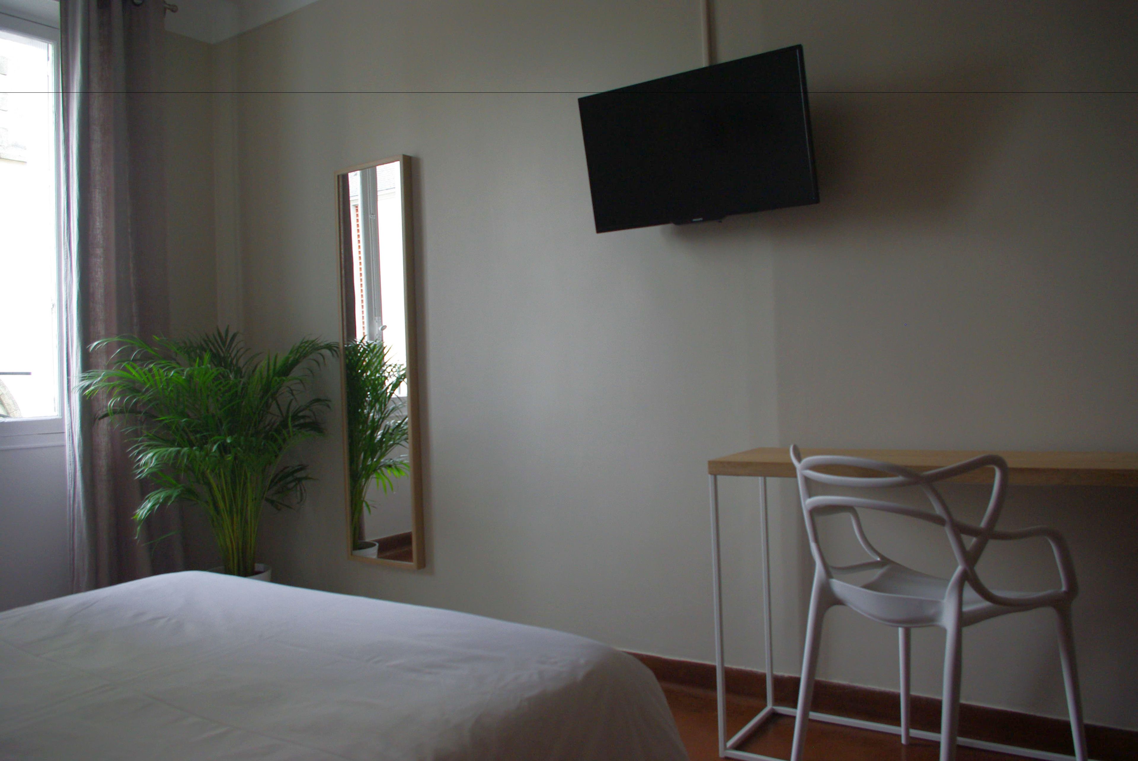 double room | individually decorated, individually furnished, desk, blackout curtains