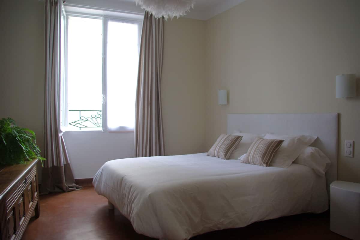 Double Room Shared Bathroom | Desk, blackout drapes, soundproofing, iron/ironing board (on request)