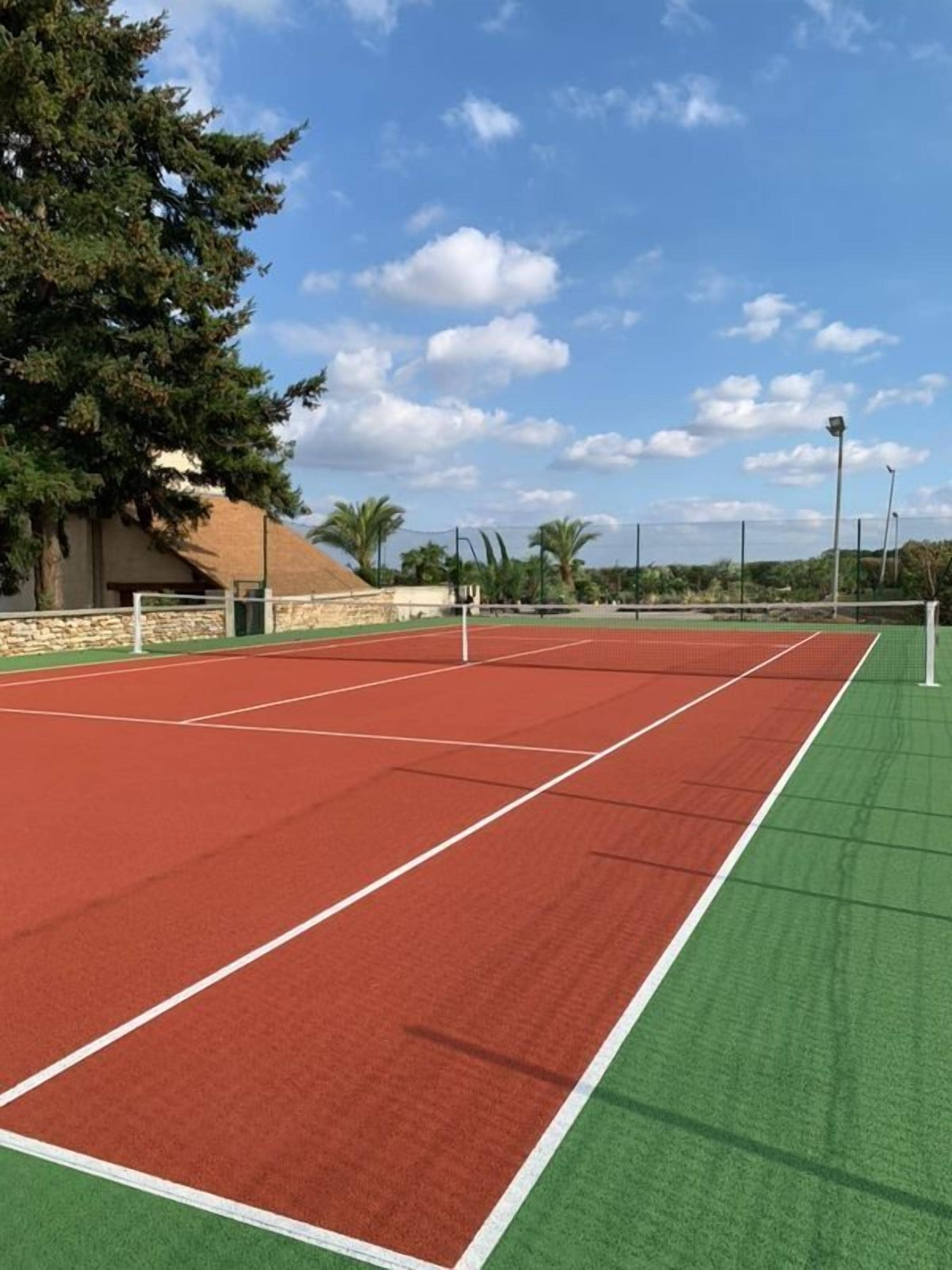 Lapangan tenis