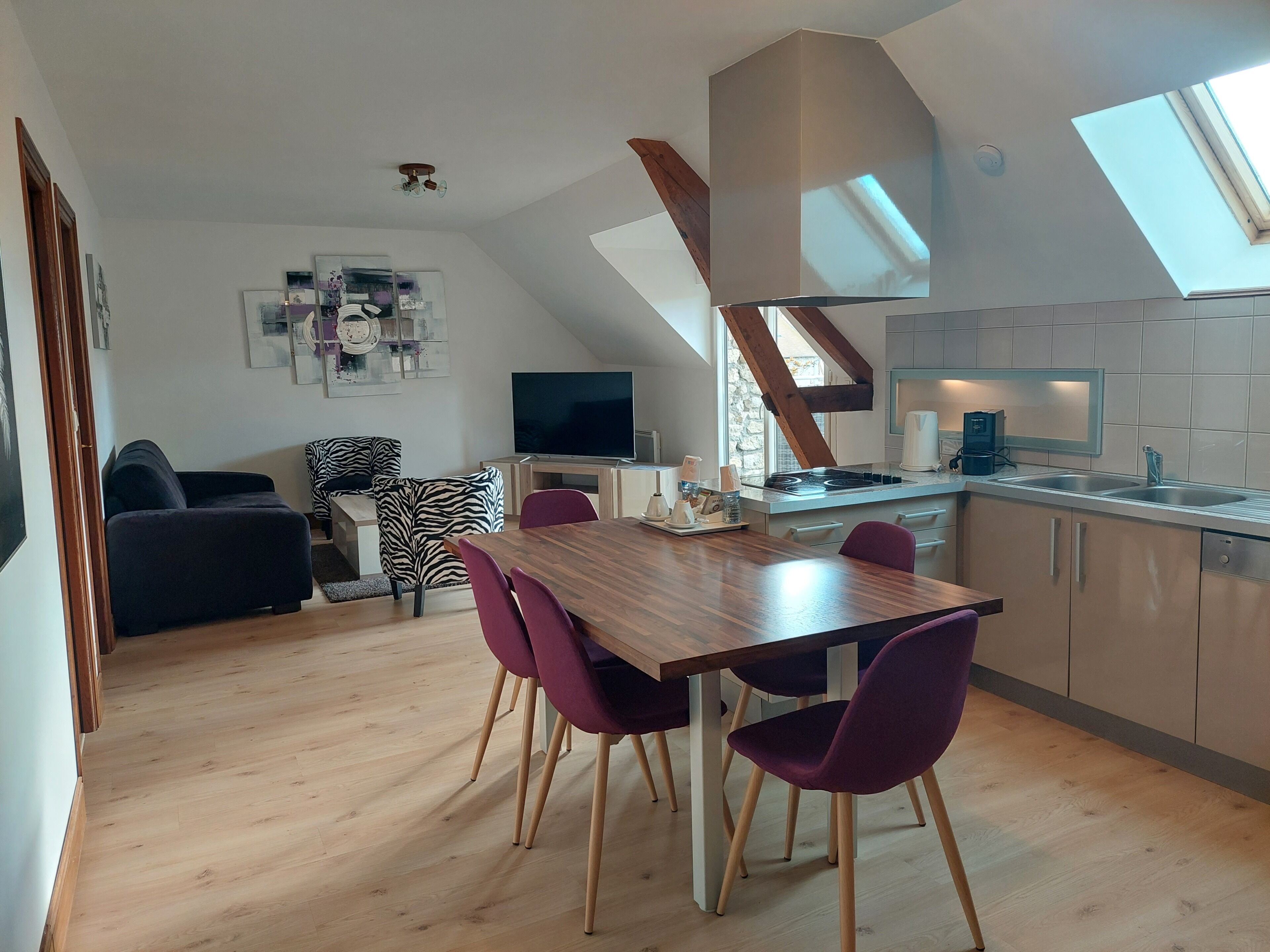 Superior-Apartment | 1 Schlafzimmer, hochwertige Bettwaren, Bügeleisen/Bügelbrett