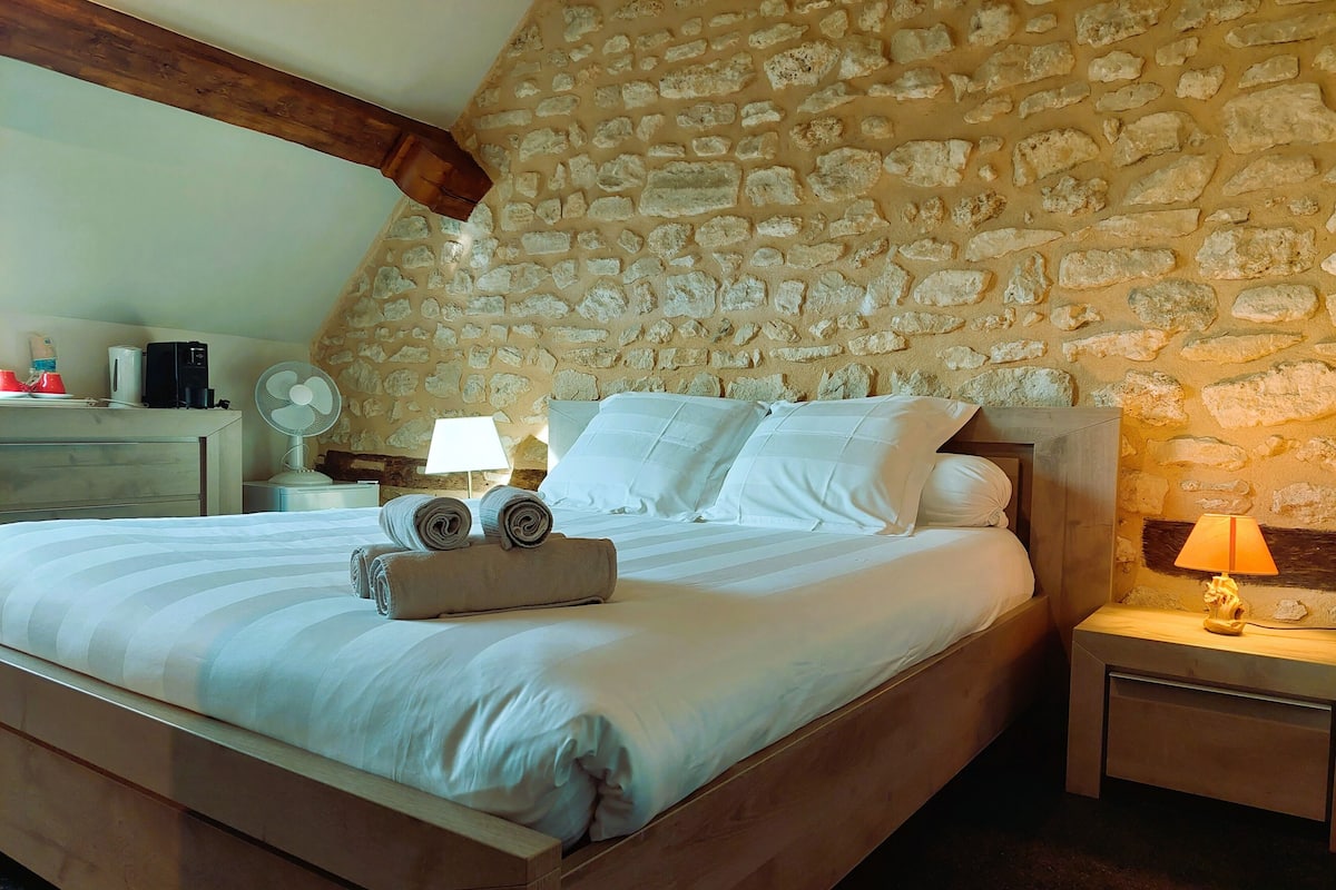 Quarto casal standard | 1 quarto, roupas de cama premium, ferros/tábuas de passar roupa