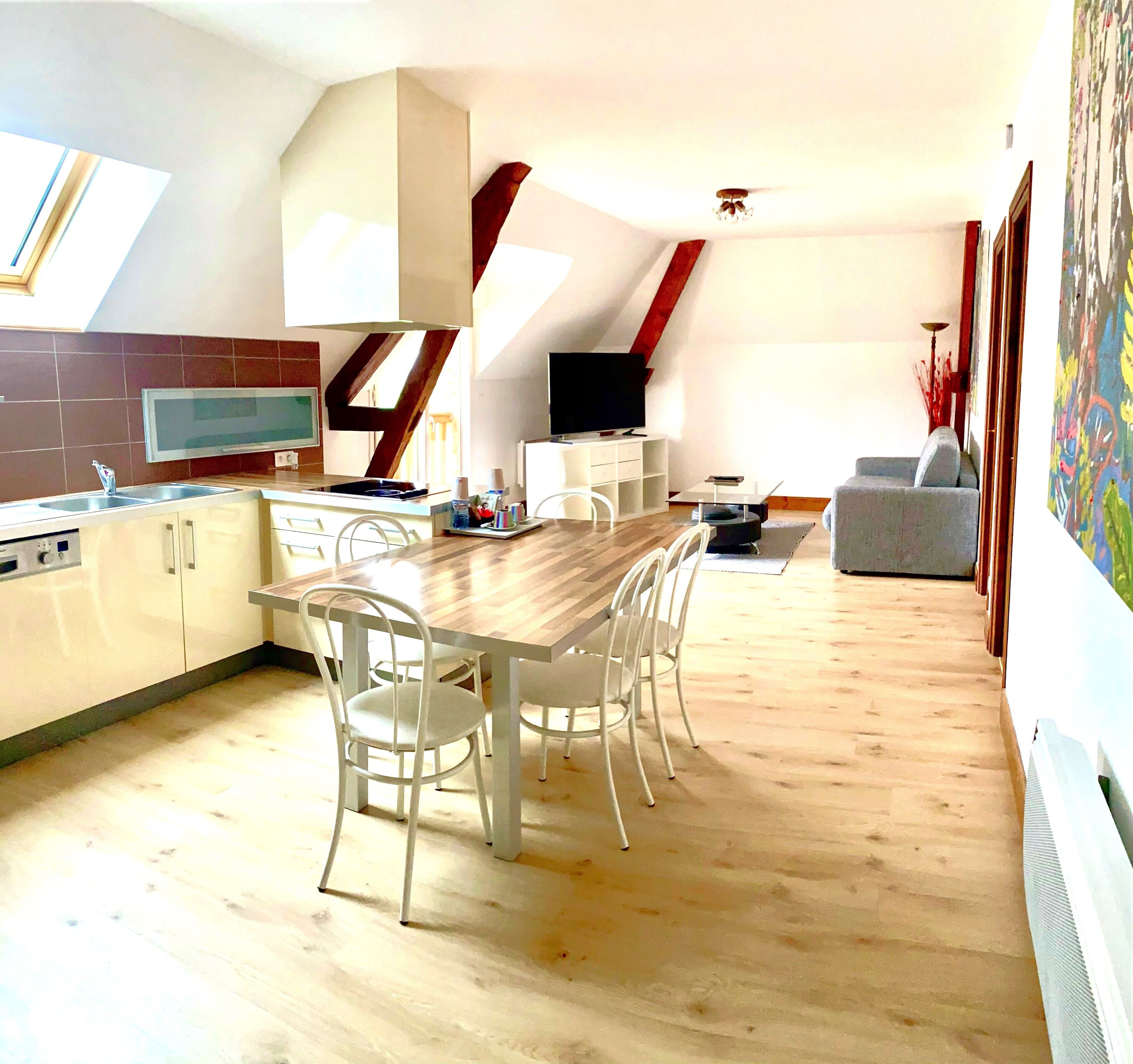 Superior-Apartment | 1 Schlafzimmer, hochwertige Bettwaren, Bügeleisen/Bügelbrett