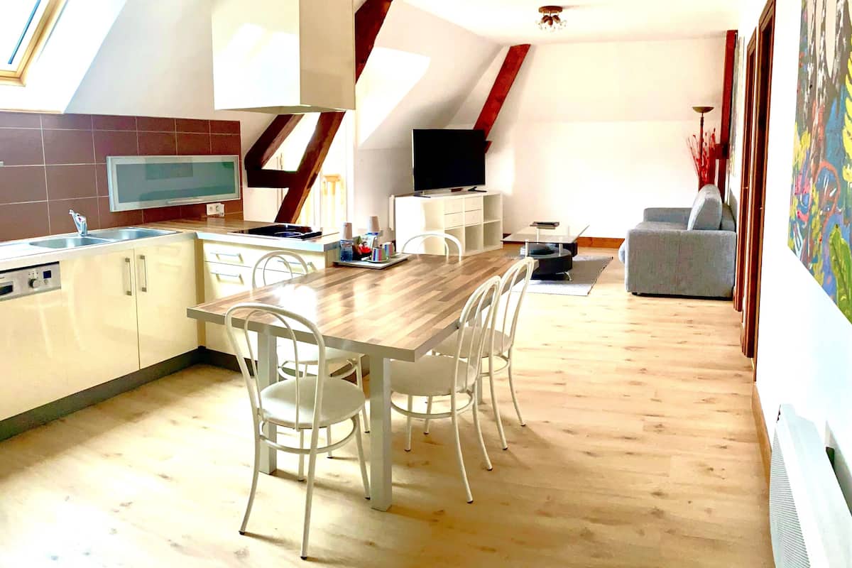 Appart'Hotel | 1 Schlafzimmer, hochwertige Bettwaren, laptopgeeigneter Arbeitsplatz