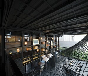 Living area - Kloem Hostel - Adults Only (Bangkok)