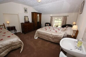 Individuelt dekorert, individuelt innredet og blendingsgardiner