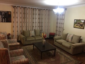 Lobby sitting area - The Allen Rose (Nairobi)